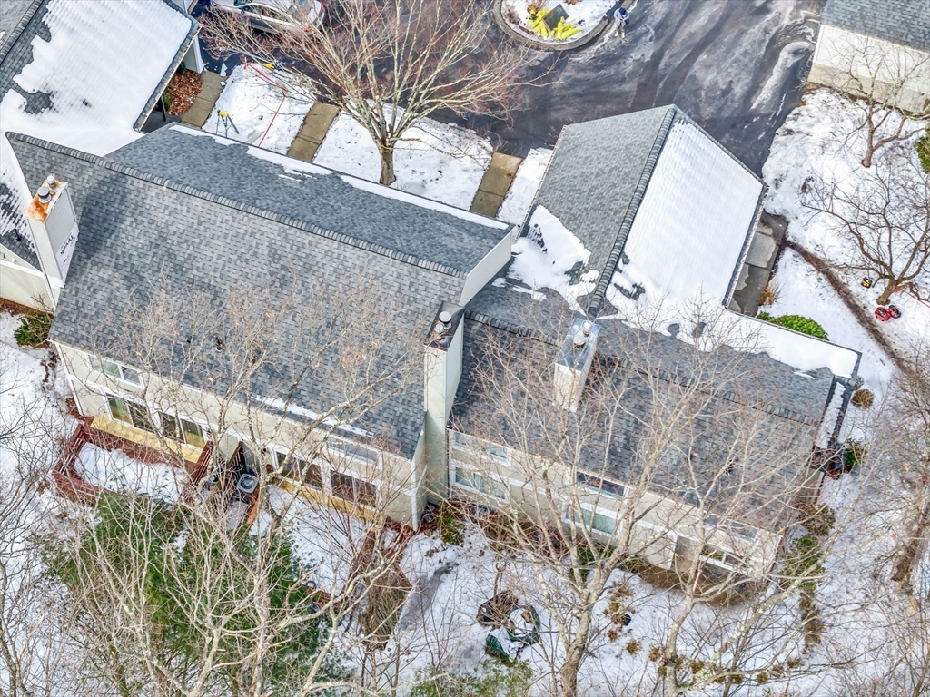 Franklin, Massachusetts 02038, United States, 2 Bedrooms Bedrooms, ,3 BathroomsBathrooms,Residential,Pending,77940