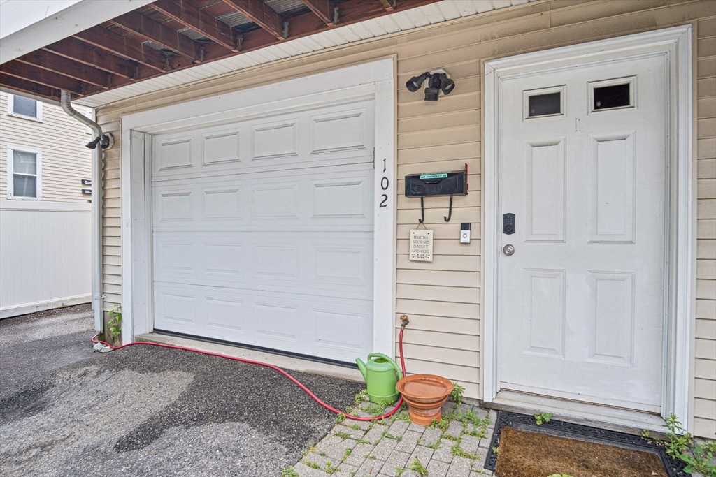 102 Prospect St 102