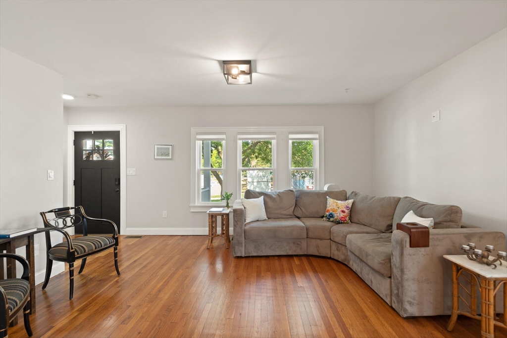 86 Chandler St 86