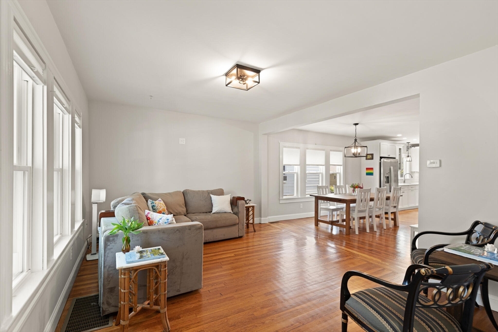 86 Chandler St 86