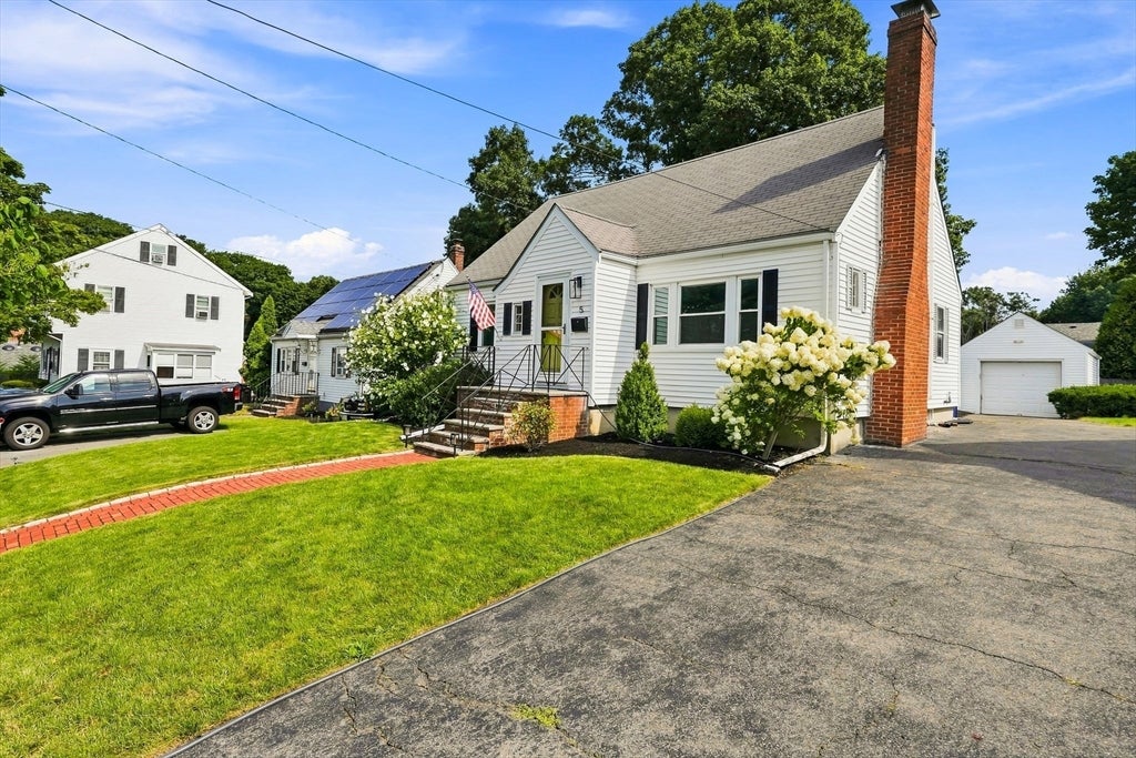 5 Chandler Rd