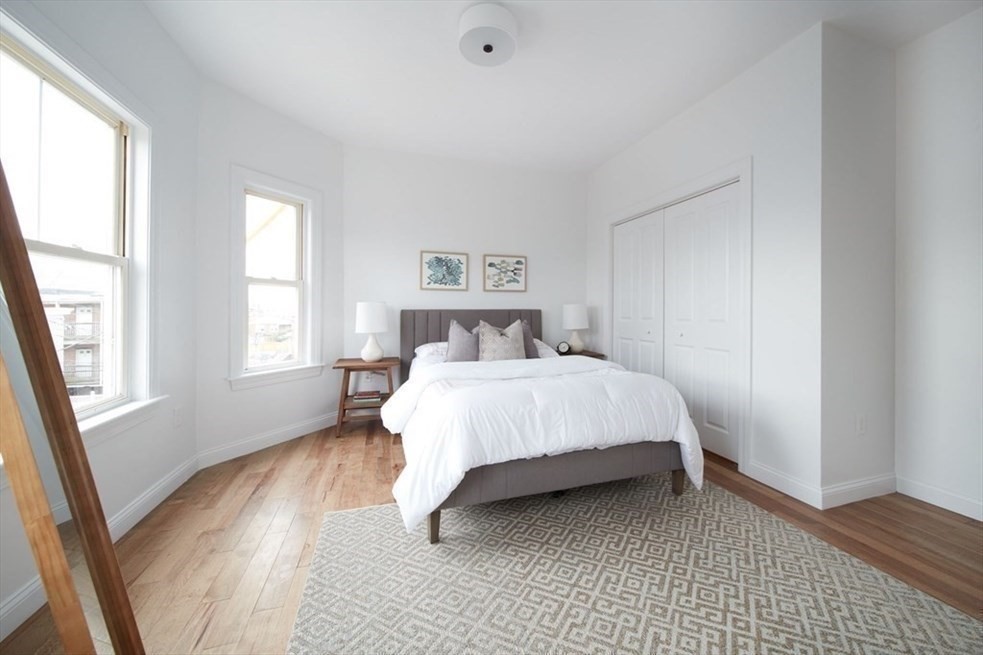 14 Cottage St 2