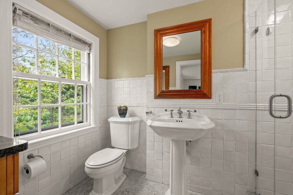 331 Mystic St, Arlington, MA Photo #28