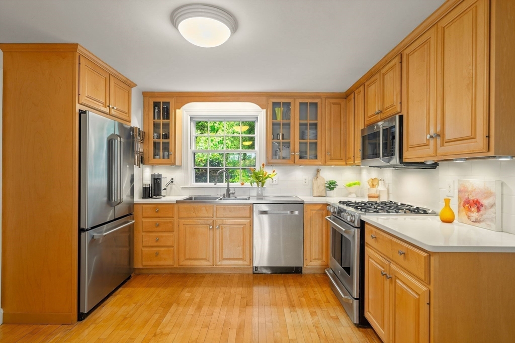 331 Mystic St, Arlington, MA Photo #13