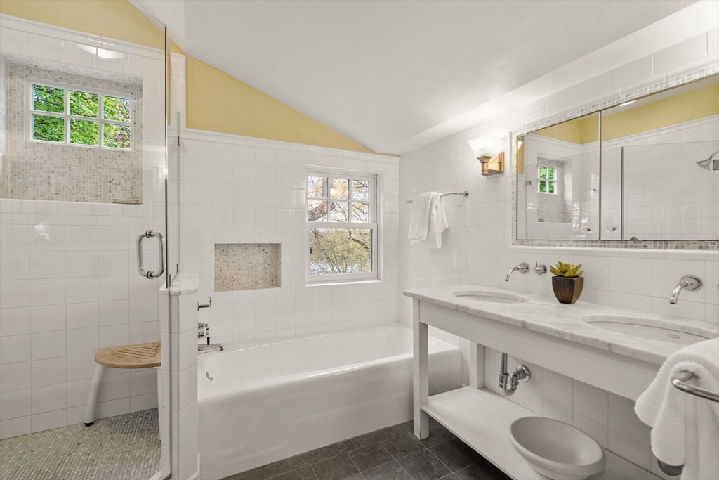 331 Mystic St, Arlington, MA Photo #23