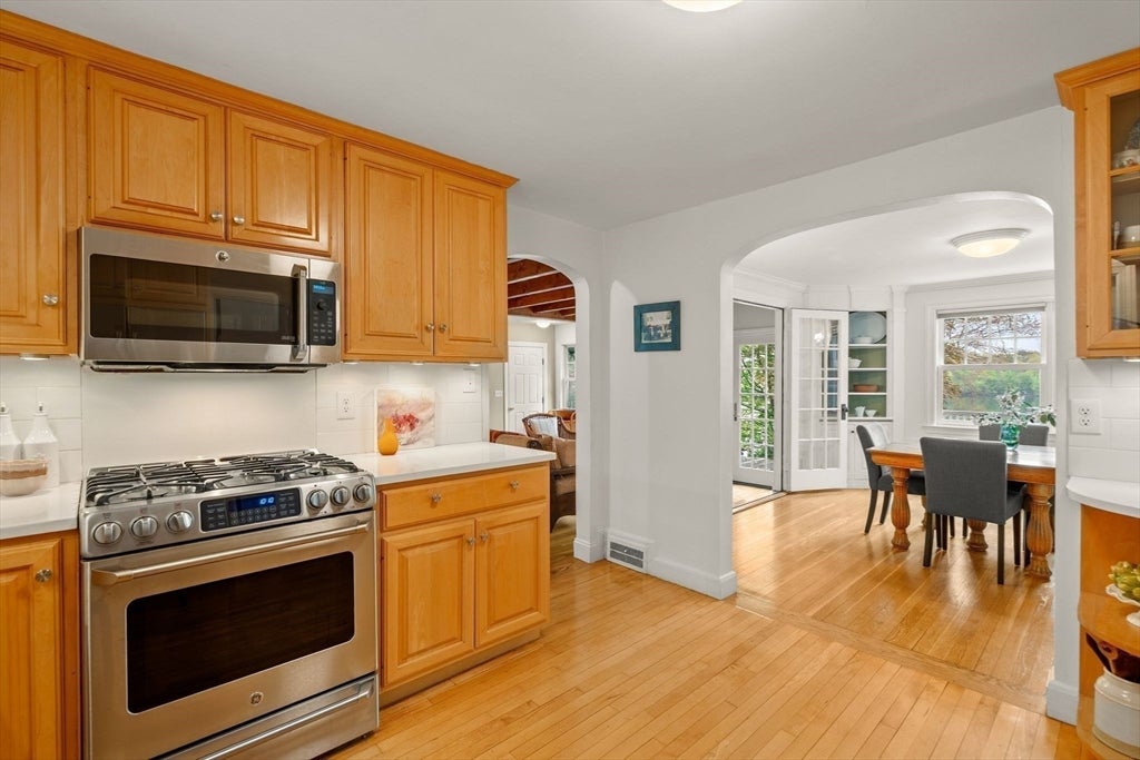 331 Mystic St, Arlington, MA Photo #12