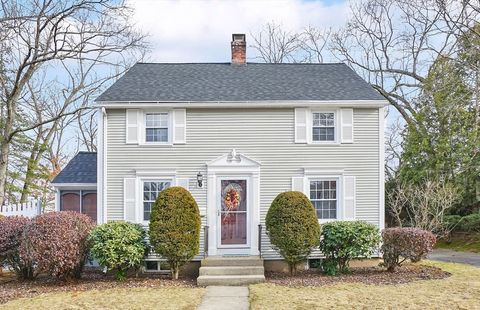 Photo of 231 Dayton St, Springfield, MA 01118 (MLS # 73472862)