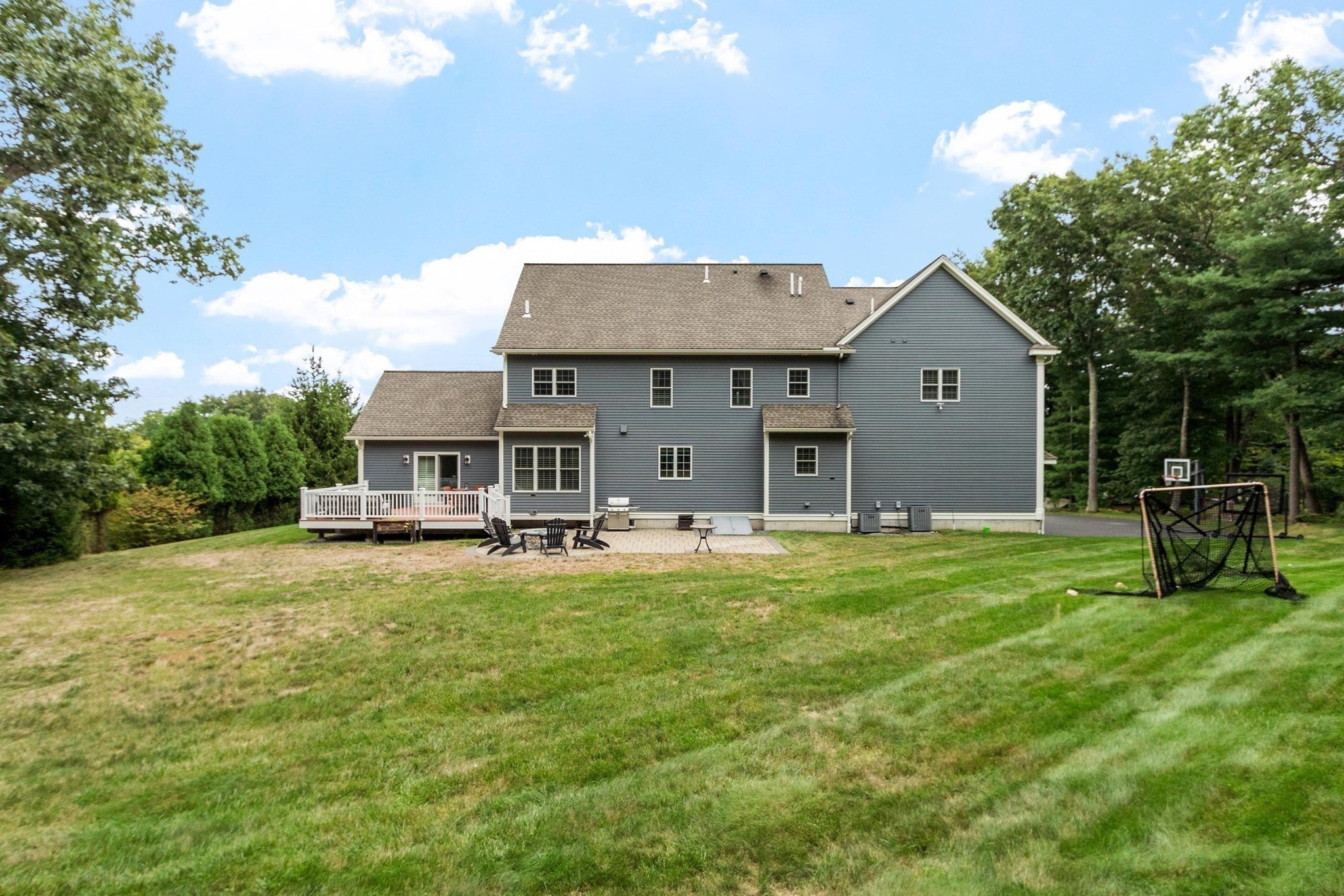 48 Robinson Dr, Bedford, MA Photo #33