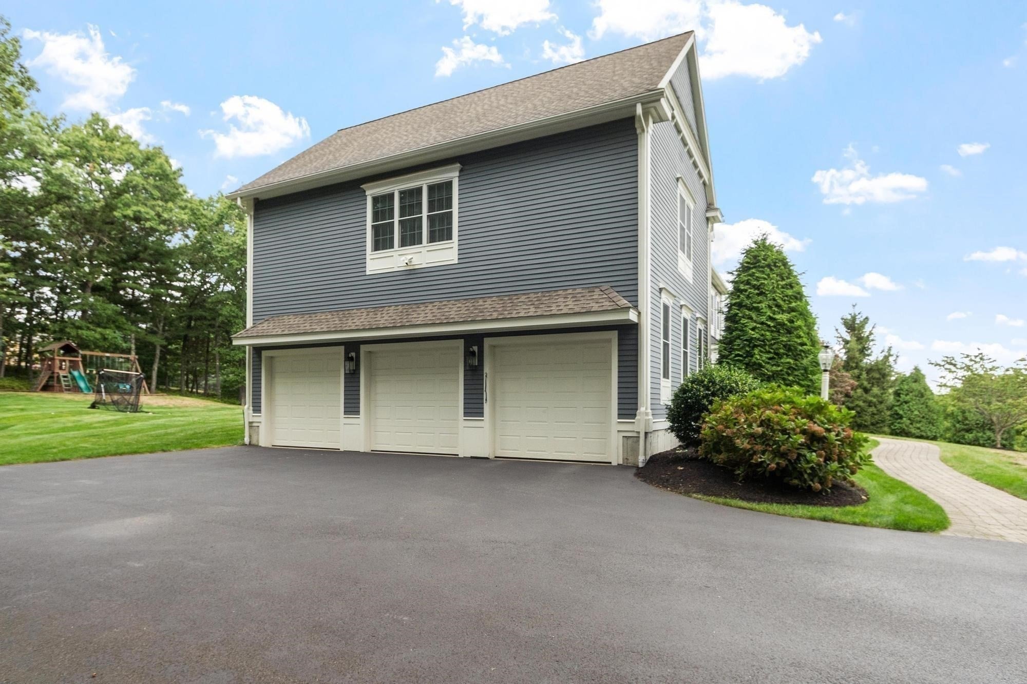 48 Robinson Dr, Bedford, MA Photo #35