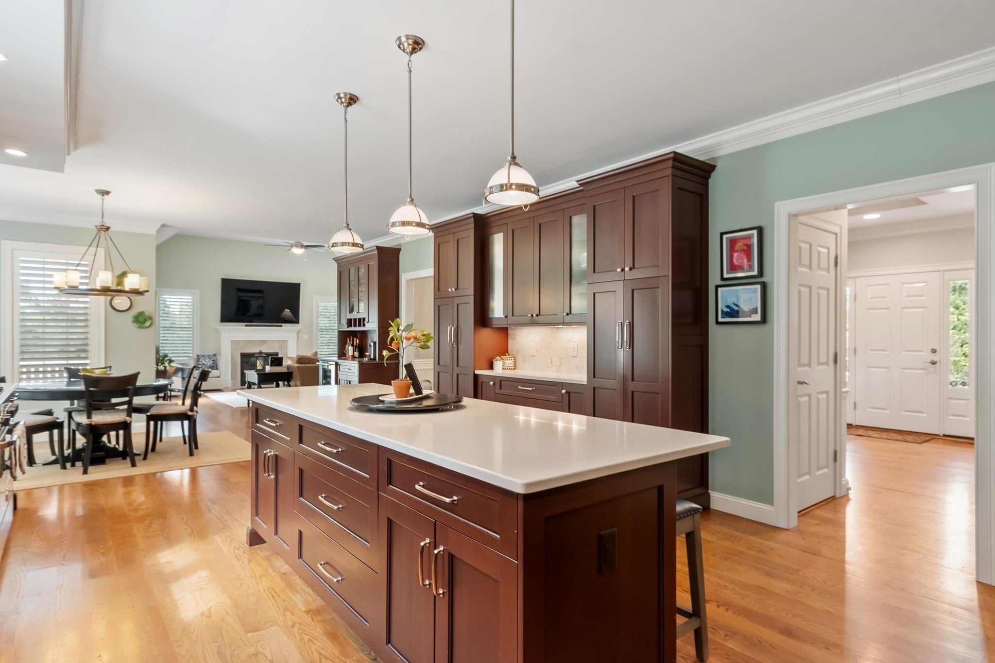 48 Robinson Dr, Bedford, MA Photo #5