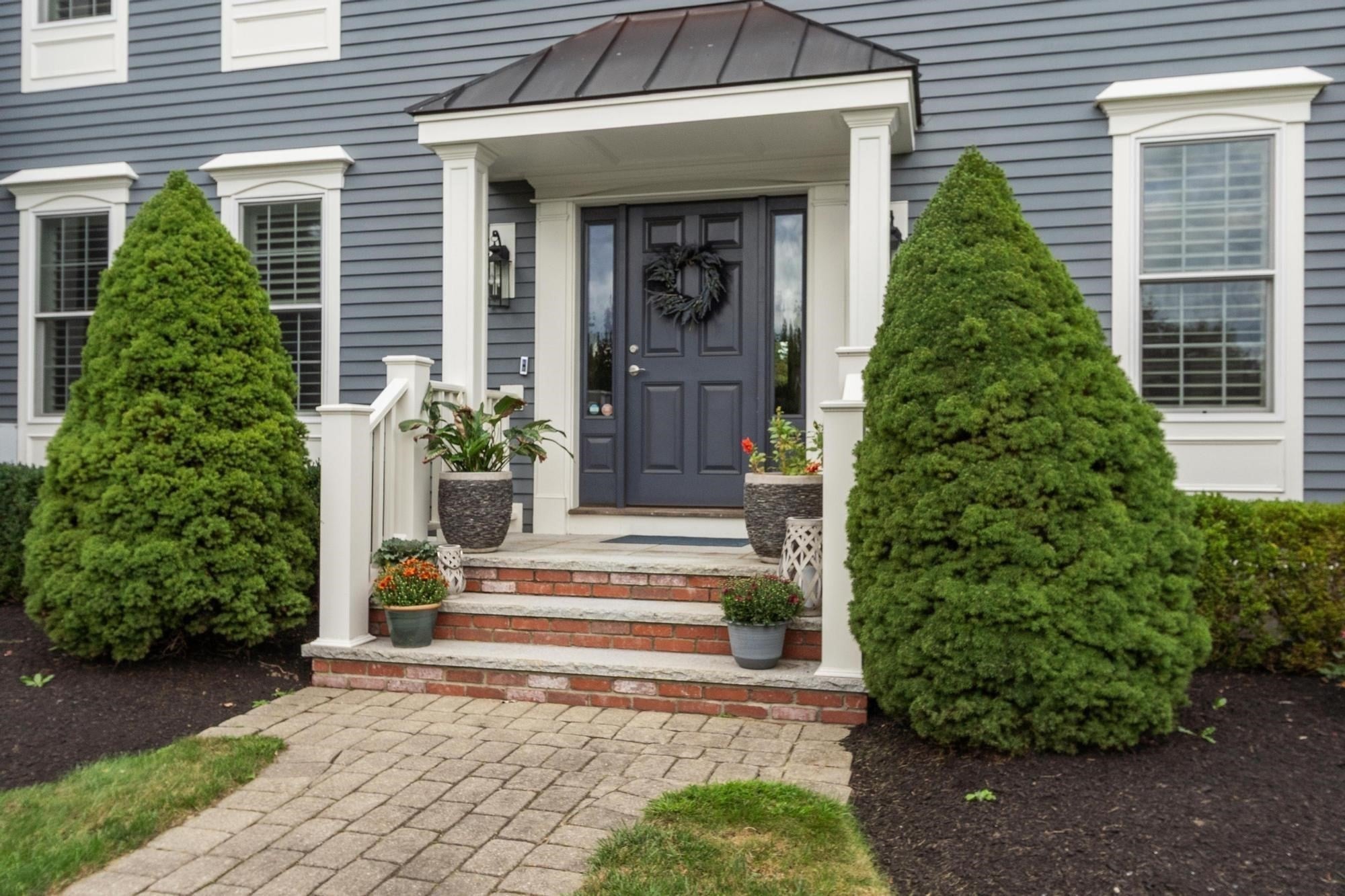48 Robinson Dr, Bedford, MA Photo #2