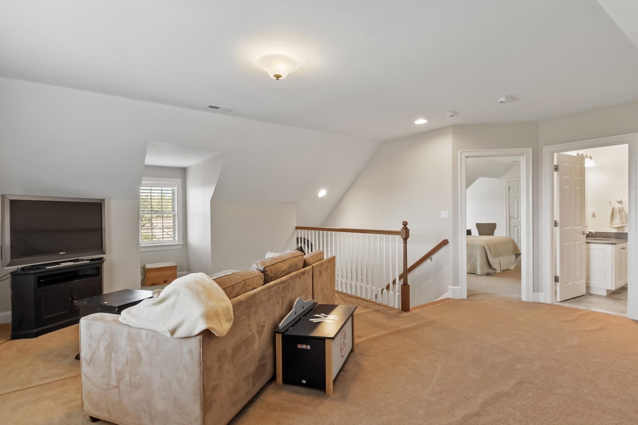48 Robinson Dr, Bedford, MA Photo #27
