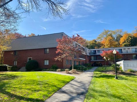 Photo of 575 Broad Street #307, Weymouth, MA 02189 (MLS # 73508068)