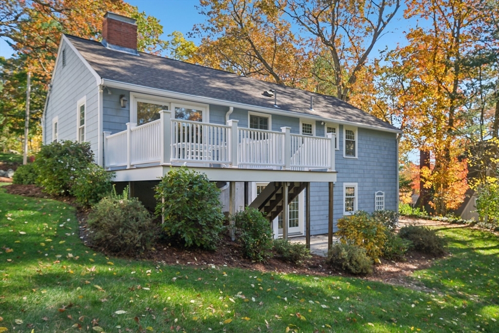 39 Woodbury Rd