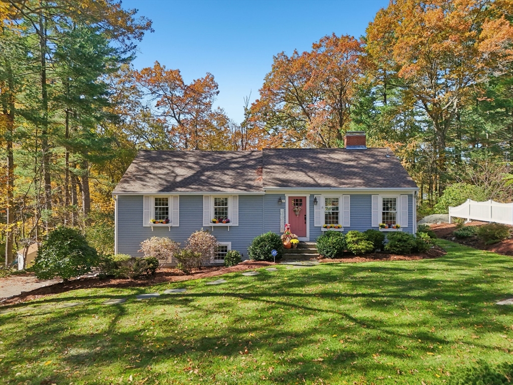 39 Woodbury Rd