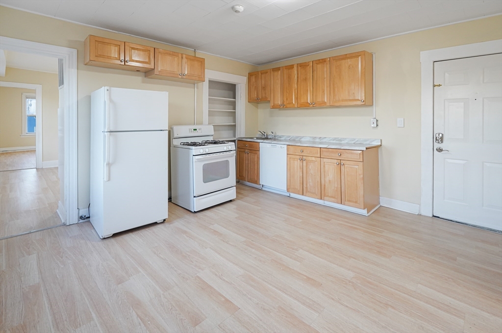 168 Lunenburg St