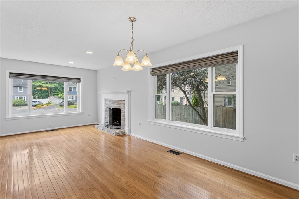19 Riverbank Cir #19, Haverhill, MA Photo #14