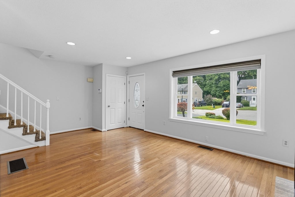 19 Riverbank Cir #19, Haverhill, MA Photo #10