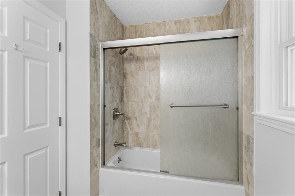19 Riverbank Cir #19, Haverhill, MA Photo #29