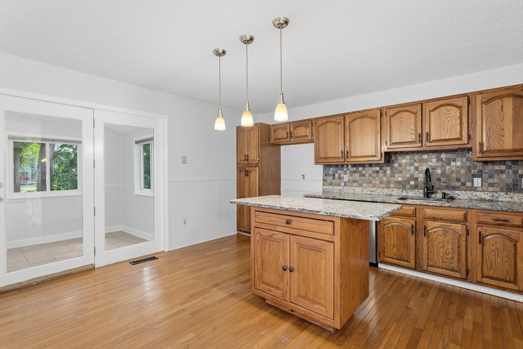 19 Riverbank Cir #19, Haverhill, MA Photo #15