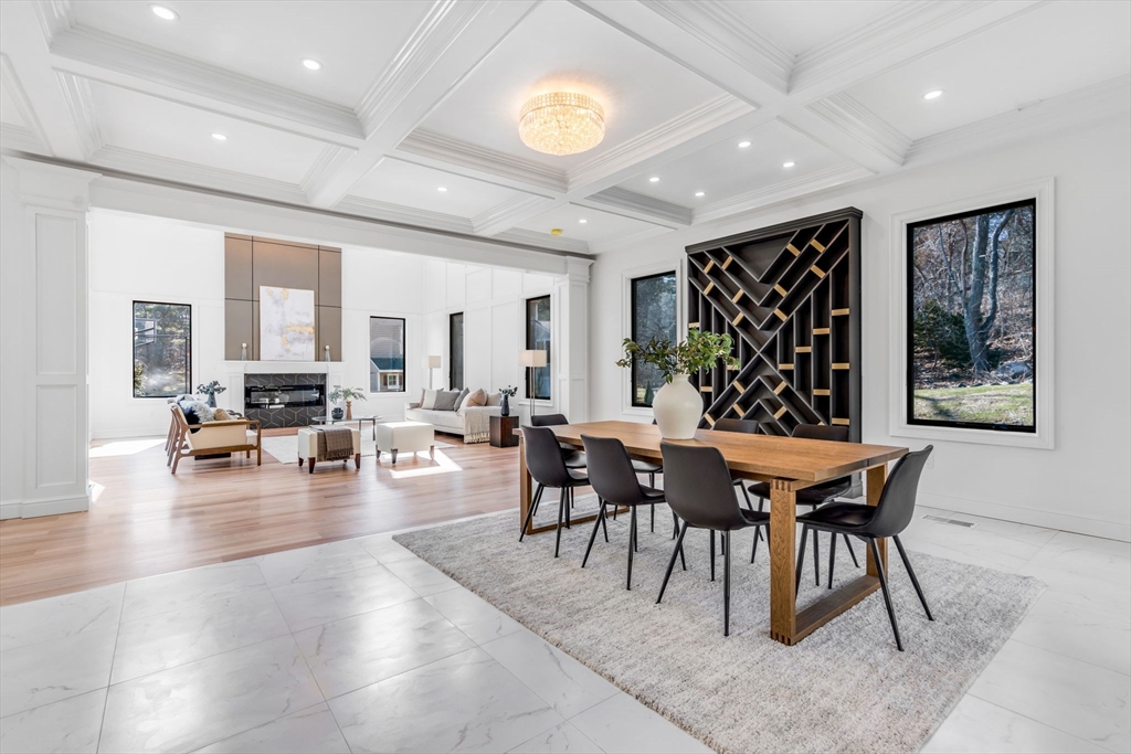 20 Amberwood Dr