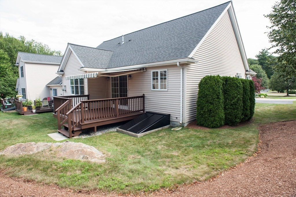 67 Hillview Ln 67