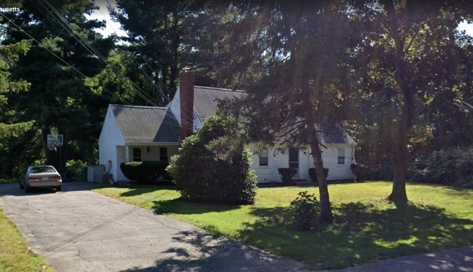 20 Hoppin Hill Ave