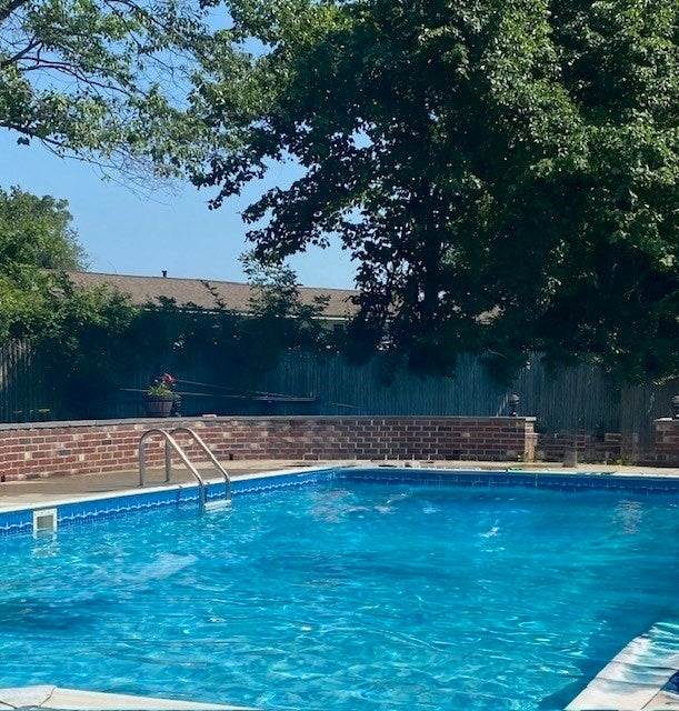 19 Bassett Ave