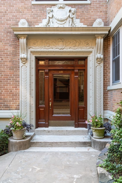 441 Washington 2