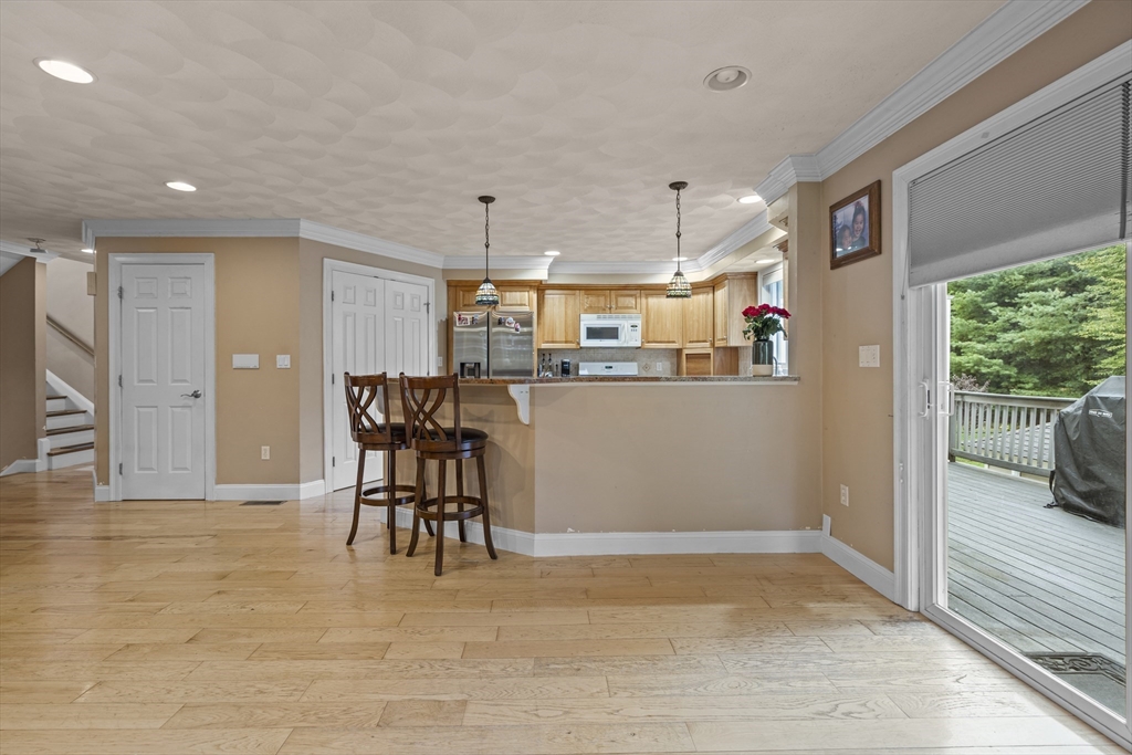 385 Sutton St 385