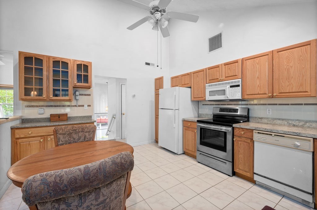 7 Nells Pond Rd, Lynn, MA Photo #10