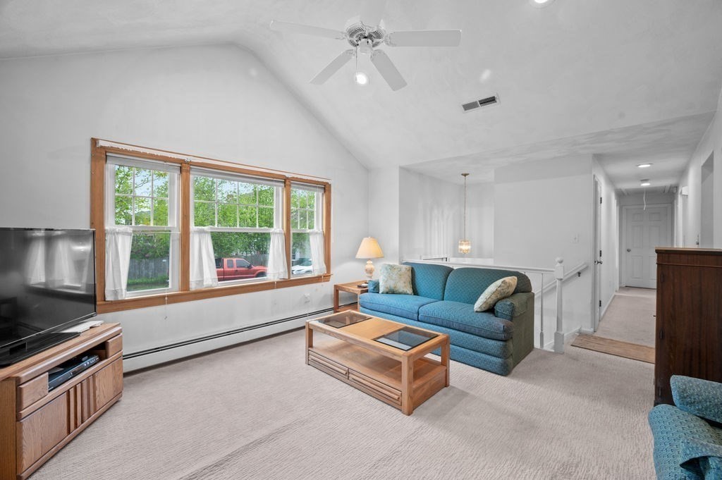 7 Nells Pond Rd, Lynn, MA Photo #5