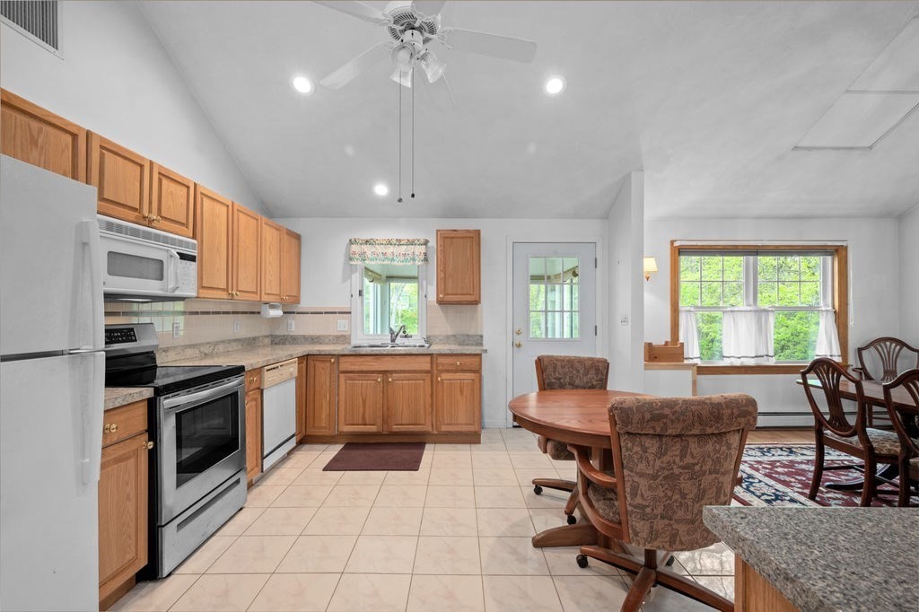 7 Nells Pond Rd, Lynn, MA Photo #8