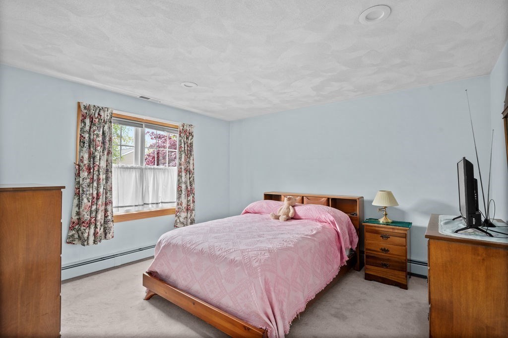 7 Nells Pond Rd, Lynn, MA Photo #19
