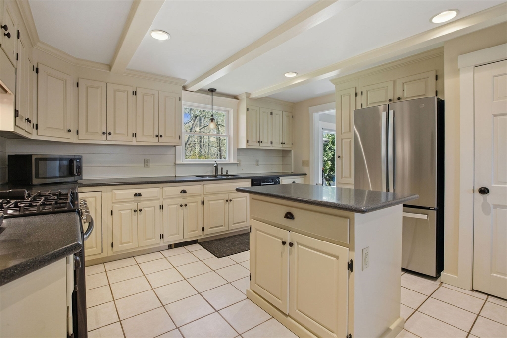 161 Beechtree Dr, Brewster, MA, 161 Beechtree Dr, Brewster, MA Photo #8