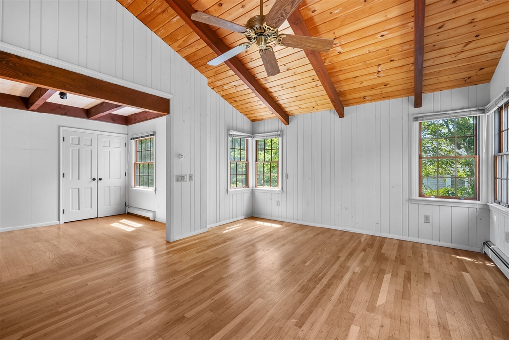 Chatham, Massachusetts 02633, United States, 4 Bedrooms Bedrooms, ,3 BathroomsBathrooms,Residential,Active,200870