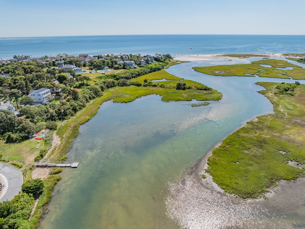 Chatham, Massachusetts 02633, United States, 4 Bedrooms Bedrooms, ,3 BathroomsBathrooms,Residential,Active,200870