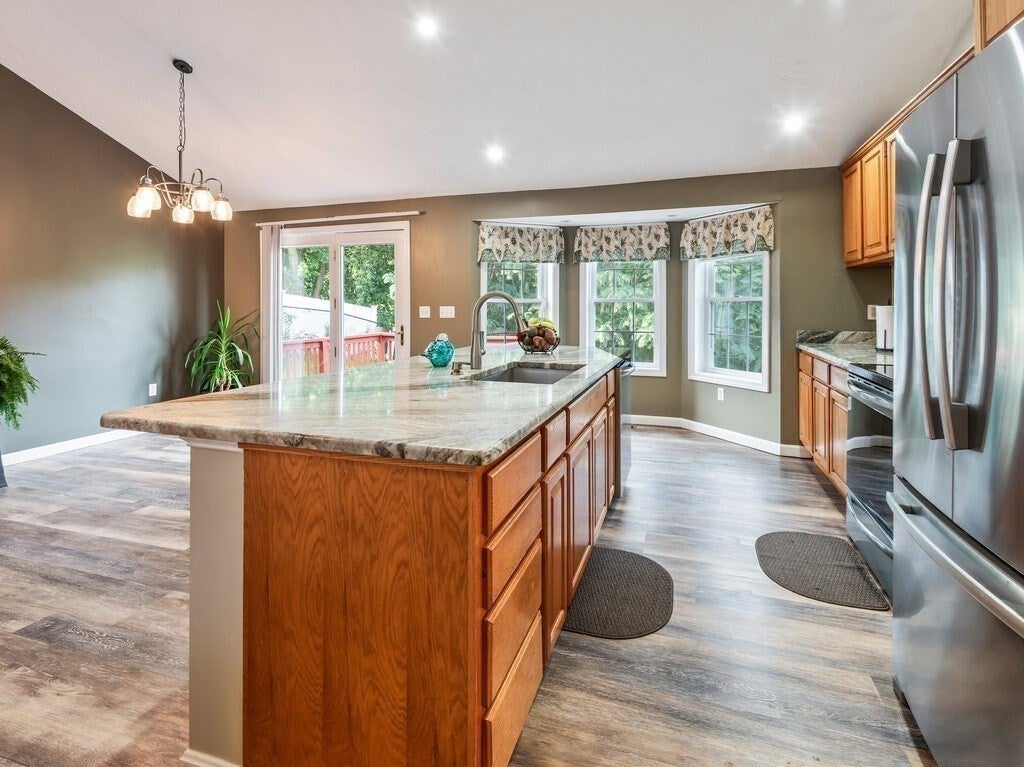 37 Moreland Green Dr, Worcester, MA, 37 Moreland Green Dr, Worcester, MA Photo #7