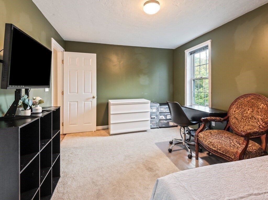 37 Moreland Green Dr, Worcester, MA, 37 Moreland Green Dr, Worcester, MA Photo #23