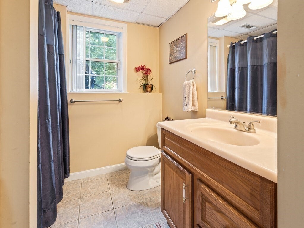 37 Moreland Green Dr, Worcester, MA, 37 Moreland Green Dr, Worcester, MA Photo #27