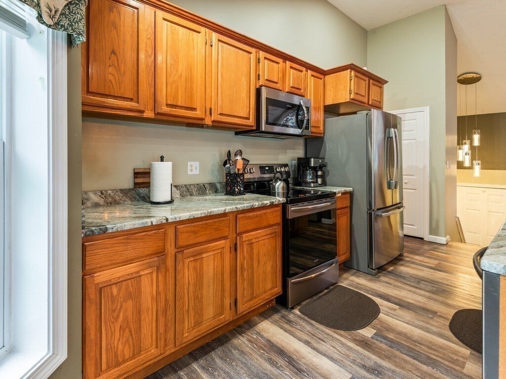 37 Moreland Green Dr, Worcester, MA, 37 Moreland Green Dr, Worcester, MA Photo #6