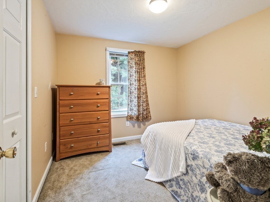 37 Moreland Green Dr, Worcester, MA, 37 Moreland Green Dr, Worcester, MA Photo #18