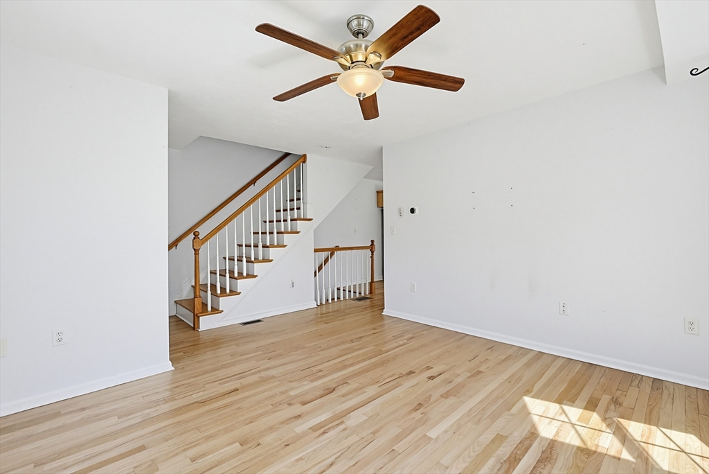 26 Oakwood St 26