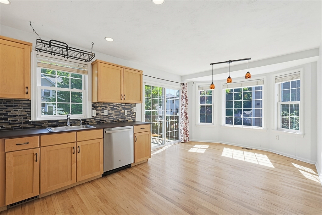26 Oakwood St 26