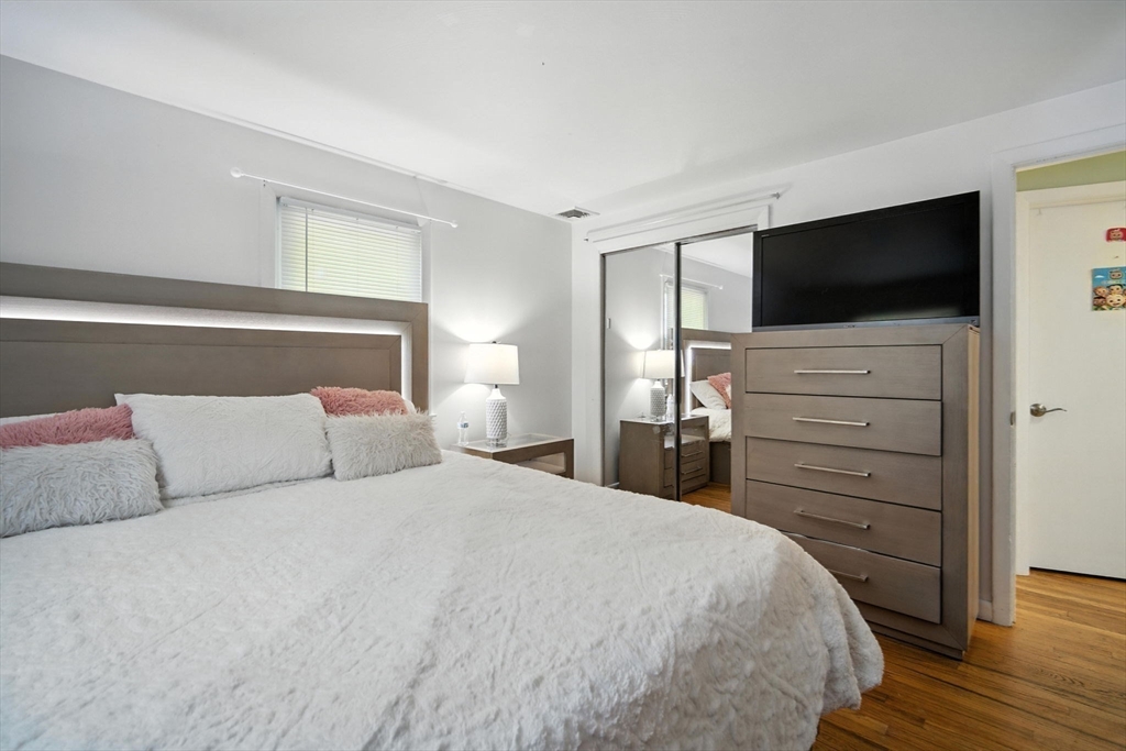 Enfield, Connecticut 06082, United States, 4 Bedrooms Bedrooms, ,1 BathroomBathrooms,Residential,Active,184906