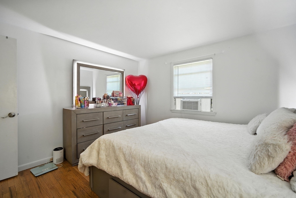 Enfield, Connecticut 06082, United States, 4 Bedrooms Bedrooms, ,1 BathroomBathrooms,Residential,Active,184906