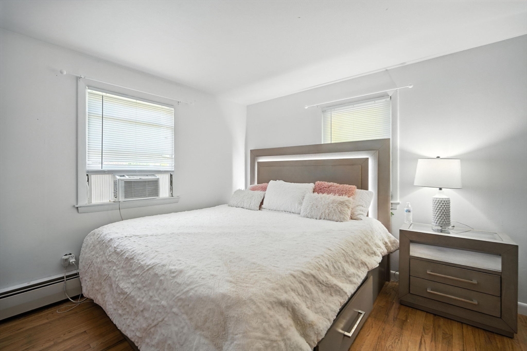 Enfield, Connecticut 06082, United States, 4 Bedrooms Bedrooms, ,1 BathroomBathrooms,Residential,Active,184906