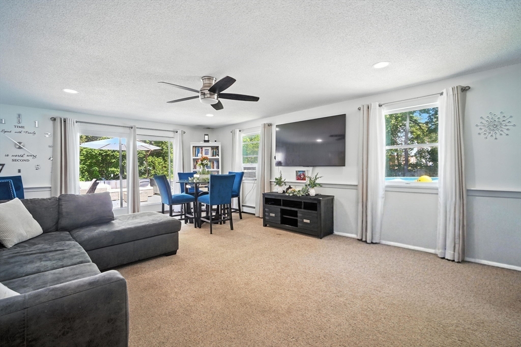 Enfield, Connecticut 06082, United States, 4 Bedrooms Bedrooms, ,1 BathroomBathrooms,Residential,Active,184906