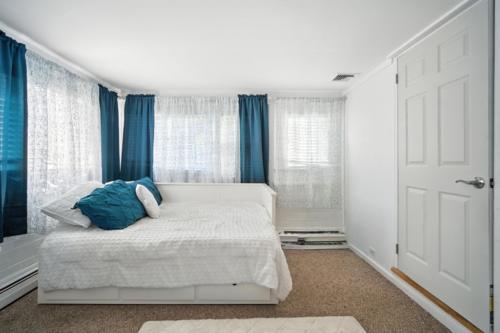 Enfield, Connecticut 06082, United States, 4 Bedrooms Bedrooms, ,1 BathroomBathrooms,Residential,Active,184906