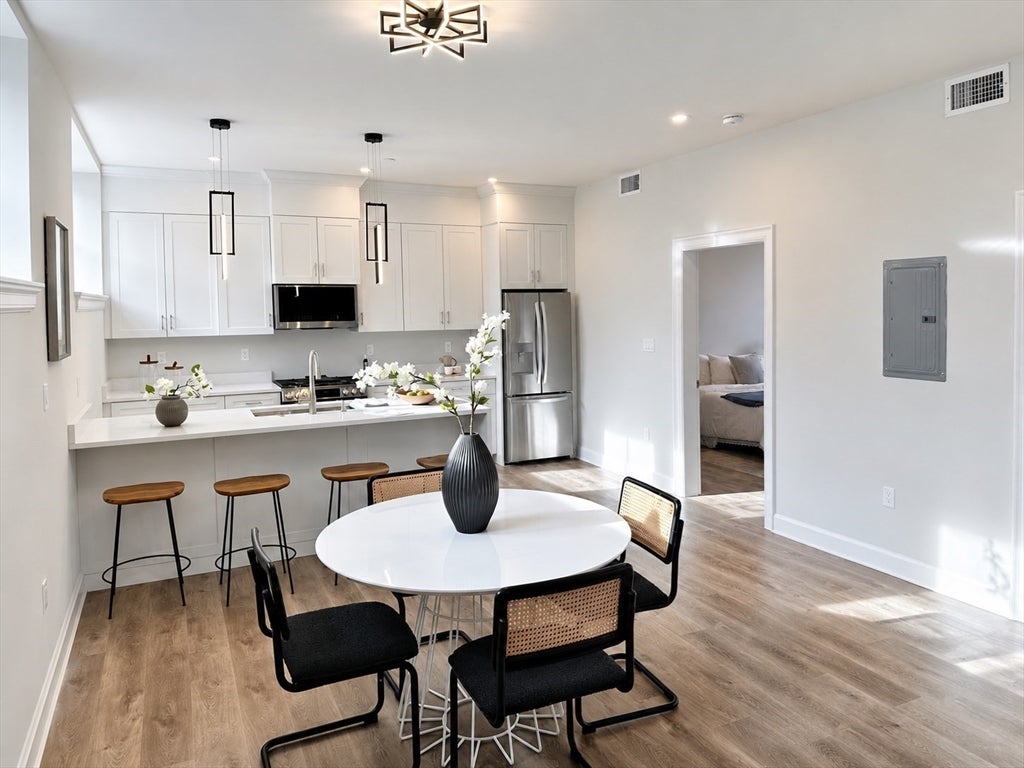 Photo of 16 Foster Ct, Medford, MA